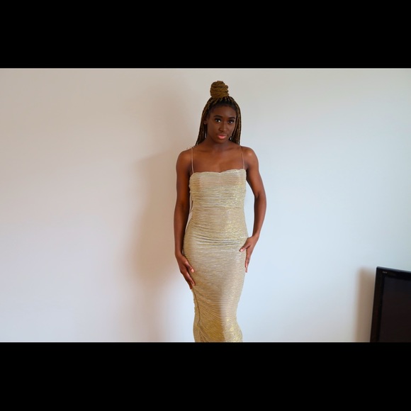 Dress - Picture 1 of 4